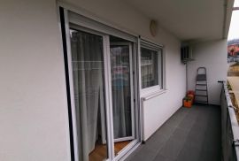 Lovran, 1S+DB od 60m2 u novogradnji, 1 kat, balkon, parking, Lovran, Stan