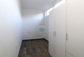 Istra, Poreč, dvosoban stan u suterenu, Poreč, Appartement