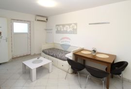 Istra, Poreč, dvosoban stan u suterenu, Poreč, Appartement