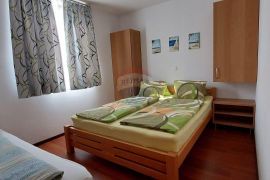 Jurandvor-Baška-dva stana u prizemlju, parking, Baška, Apartamento