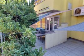 Jurandvor-Baška-dva stana u prizemlju, parking, Baška, Apartamento