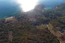 Rovinj, zemljište prvi red do mora tematski park i rekreacijska zona, Rovinj, Land