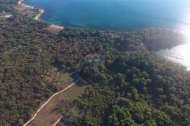 Rovinj, zemljište prvi red do mora tematski park i rekreacijska zona, Rovinj, Land