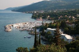 Opatija, dva stana i apartman kao cijelina, Opatija, Διαμέρισμα