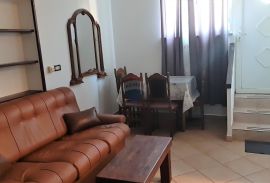 Istra,Umag,kuća u predgrađu sa tri stana, Umag, House