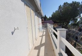 Otok Cres, Martinščica, kuća 150 m2 sa dva apartmana, prekrasan pogled, Cres, Σπίτι