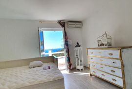 Otok Cres, Martinščica, kuća 150 m2 sa dva apartmana, prekrasan pogled, Cres, Σπίτι