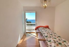 Otok Cres, Martinščica, kuća 150 m2 sa dva apartmana, prekrasan pogled, Cres, Σπίτι