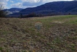 Istra, okolica Motovuna,građevinsko zemljište sa ucrtanim zgradama, Motovun, Γη