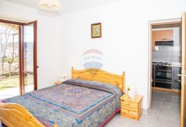 Otok Rab, Lopar, kuća 247m2 s prekrasnim vrtom, Rab, Casa