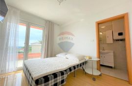 OPATIJA,DOBREĆ- Stan 98,75 m2 s  pogledom na more i bazenom, Opatija - Okolica, Wohnung