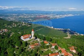 OPATIJA, VEPRINAC - građevinsko zemljište sa započetom gradnjom, 1651 m2, Opatija - Okolica, أرض