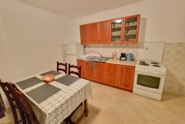 KRK - Baška - kuća 200m² - vrta 654m², Baška, بيت