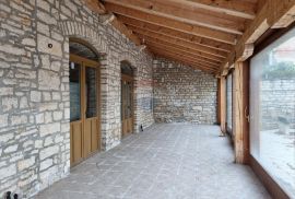 Istra - Kanfanar - okolica Rovinja - poslovni prostor - 300m2, Kanfanar, Poslovni prostor