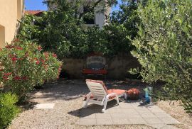 Otok Pag- obiteljska vila u mediteranskom stilu, Pag, Kuća