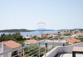 Otok Rab, Barbat, potkrovlje s ogromnom terasom. Pogled na more., Rab, Appartement