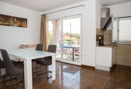 Otok Rab, Barbat, 2 SB + DB s 2 terase, Rab, Apartamento