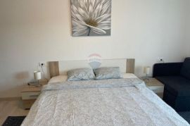 Otok Krk,Čižići, 2S+DB, 70 m2, bazen, na samom moru !!!, Dobrinj, Apartamento