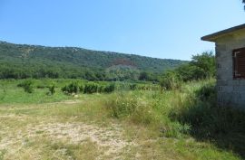 Novi Vinodolski, građevinsko zemljište sa 3 hale, Novi Vinodolski, Terreno