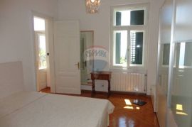 NAJAM-LIJEPE ETAŽE NA PUNTA KOLOVI, Opatija, Appartement