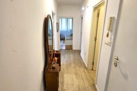 Konjarnik, 64m2, 2.5, III, cg, namešten ID#1816, Zvezdara, Apartamento