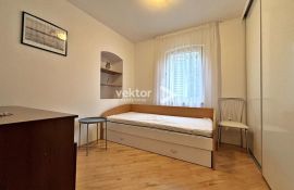 Bulevard, uređen stan u manjoj zgradi, Rijeka, Appartement