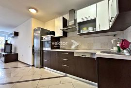 Bulevard, uređen stan u manjoj zgradi, Rijeka, Appartement