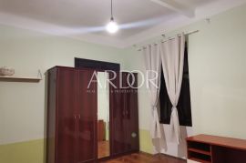 Centar Rijeke, prostrani stan na odličnoj lokaciji, Rijeka, Apartamento