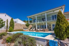 Crikvenica villa na prodaju, Crikvenica, Дом