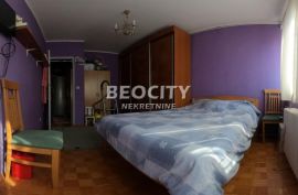 Novi Beograd, Stari Merkator, Palmira Toljatija, 2.5, 54m2, Novi Beograd, Appartement