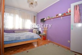 Novi Beograd, Stari Merkator, Palmira Toljatija, 2.5, 54m2, Novi Beograd, Appartement