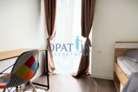 Moderno uređen peterosoban stan (4S+DB) sa velikim balkonom, pogled, Rijeka, Apartamento