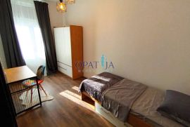 Moderno uređen peterosoban stan (4S+DB) sa velikim balkonom, pogled, Rijeka, Apartamento