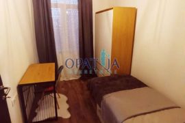 Moderno uređen peterosoban stan (4S+DB) sa velikim balkonom, pogled, Rijeka, Apartamento