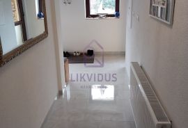 Apartmantska kuća u Višnjanu, 4 samostalne jedinice + garaža, Višnjan, Ev