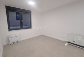 Crikvenica, centar - stan 1S+DB sa terasom, Crikvenica, Appartment