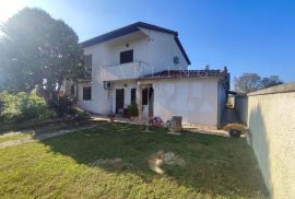 PRODAJA, VILLA, VELI VRH, 500 M2, Pula, House