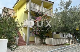 ZADAR, SABUNIKE - Kuća s 3 apartmana, Privlaka, بيت