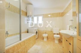 BIBINJE, ZADAR - TOP LOKACIJA! Uhodani restoran s apartmanima 1. red do mora, Bibinje, العقارات التجارية