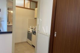 Simpatičan stan za prodaju na Srdočima 1SKL   38 M2, Rijeka, Flat