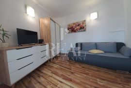 Najam garsonijere na nižem katu nebodera na Kozali 24 m2, Rijeka, Appartement