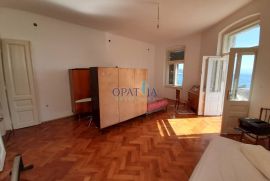 Opatija 1. red do mora dvoetažni stan 114.55 m2, Opatija, Apartamento