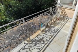 Opatija 1. red do mora dvoetažni stan 114.55 m2, Opatija, Apartamento