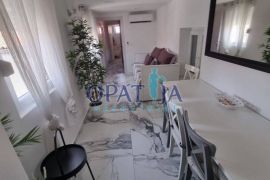 Zadar, stari grad stan 75m² renoviran 200m do mora, Zadar, Apartamento