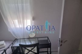 Zadar, stari grad stan 75m² renoviran 200m do mora, Zadar, Stan