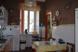 Rijeka, u centru, stan 152 m2 s terasom od 30 m2, Rijeka, Appartement