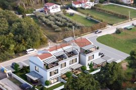 ISTRA – Moderna kuća 128m² u Poreču, prilika koja se ne propušta, Poreč, Casa