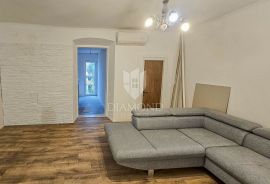 Buje, centar! Predivan stan s 2 spavaće sobe!, Buje, Apartamento