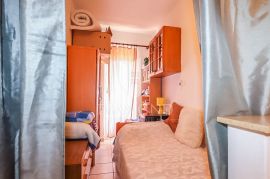 Super stan sa balkonom nedaleko od mora u Rovinju, Rovinj, Apartamento