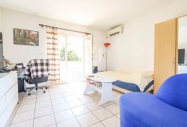 Super stan sa balkonom nedaleko od mora u Rovinju, Rovinj, Apartamento